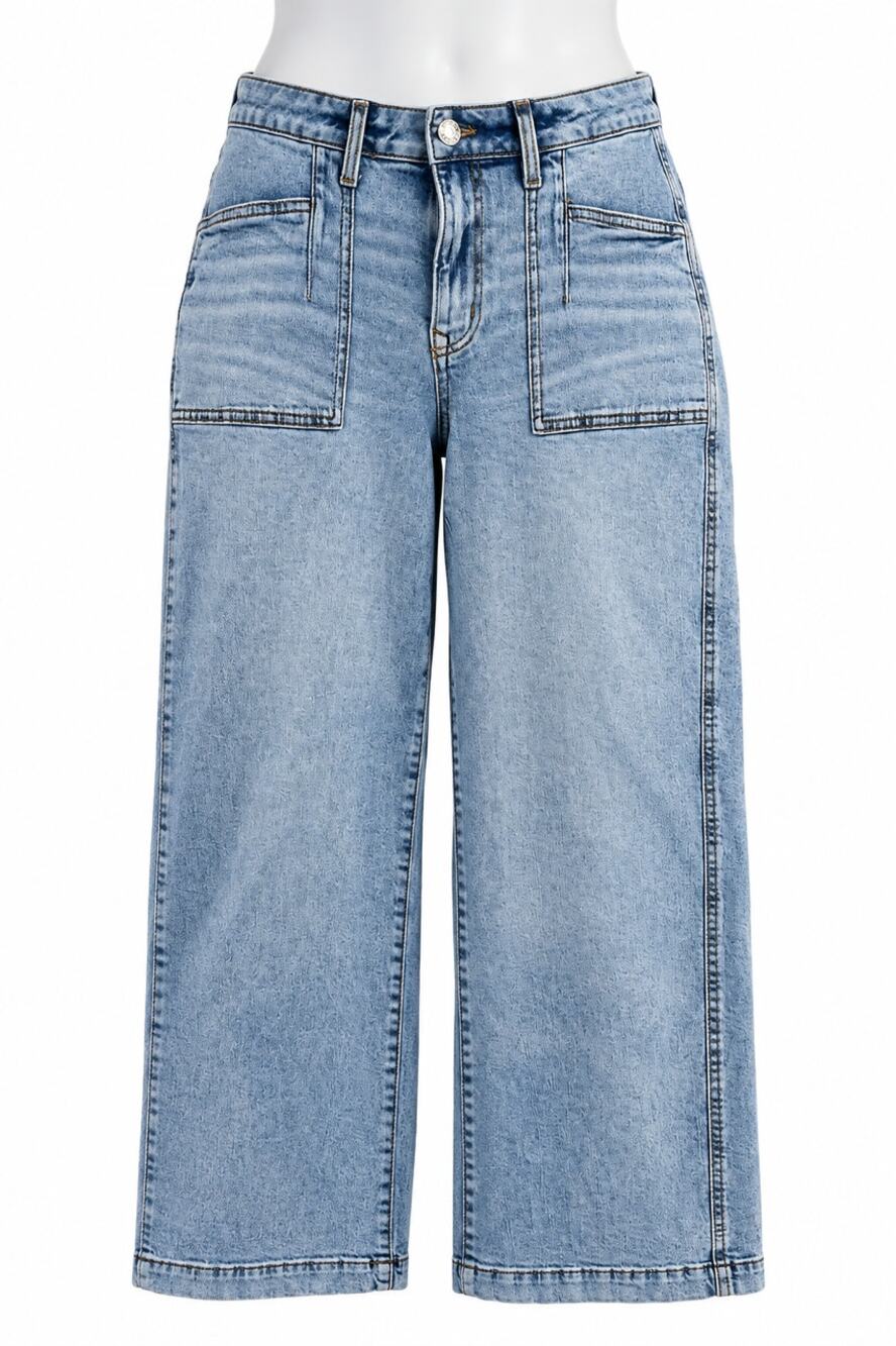 Maurices Womens High Rise Wide Leg Jeans Light Wash Patch Pockets Size 10 Short